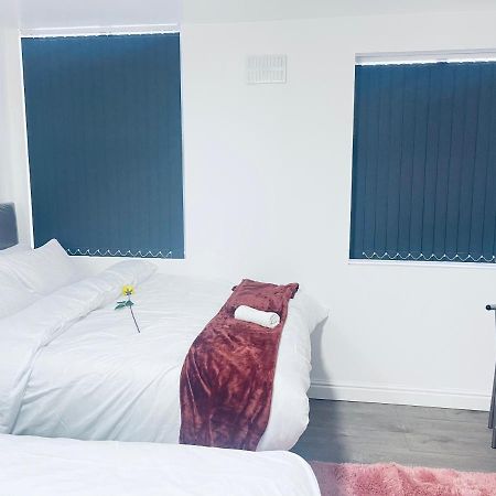 1 Bed Apartment With 2 Beds 1 Double Plus 1 Single Birmingam Exterior foto