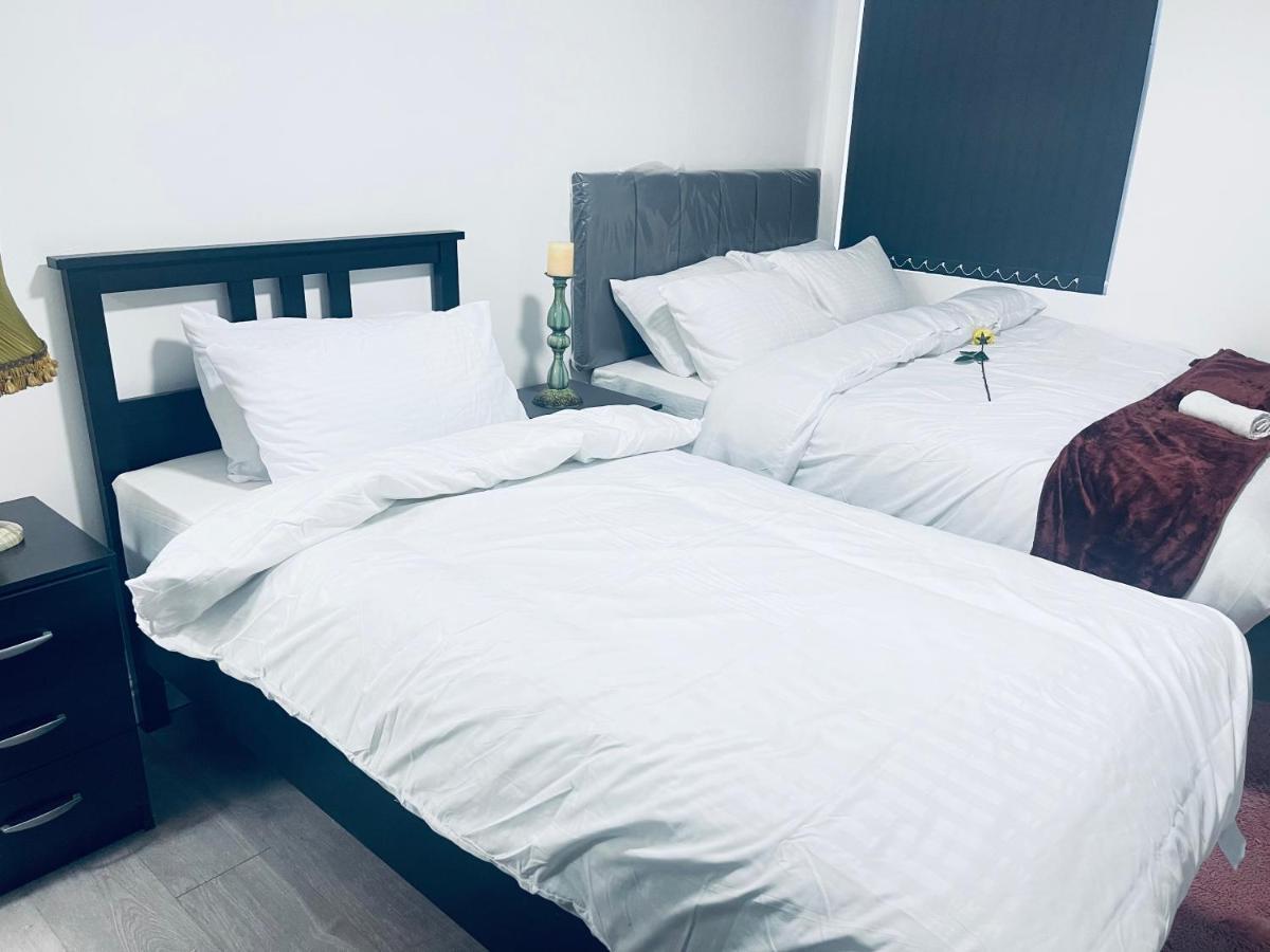 1 Bed Apartment With 2 Beds 1 Double Plus 1 Single Birmingam Exterior foto